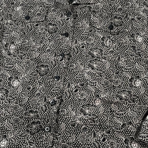 Sag Harbor Petite size small vintage black & white floral button down shirt EUC - Picture 4 of 13